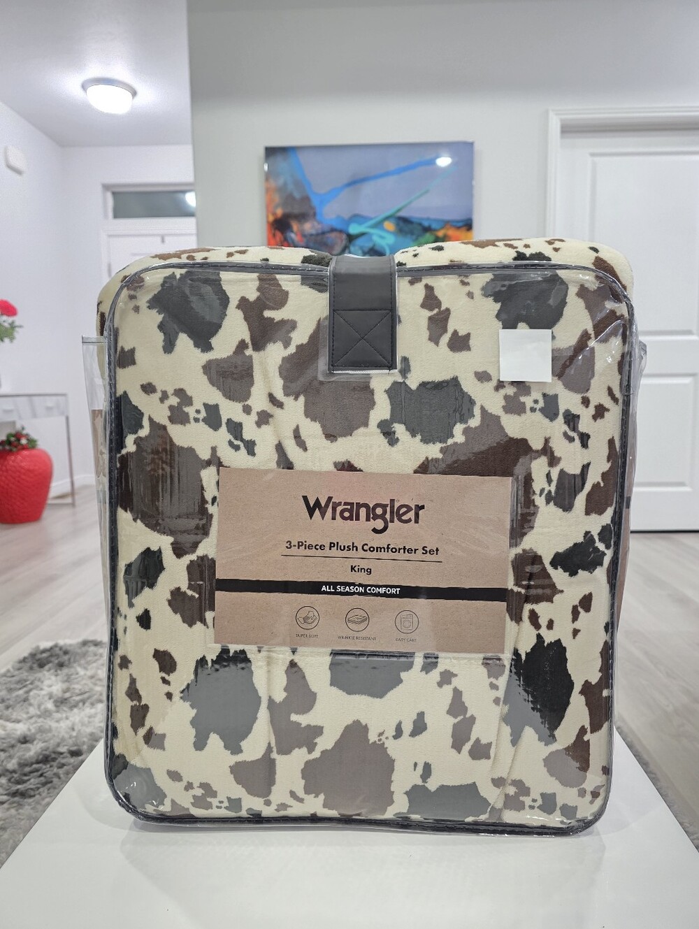 Wrangler KING 3-Piece Plush Cow Print Comforter Set New